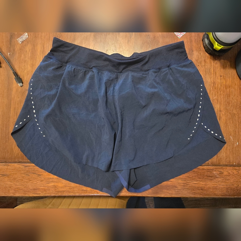 Fast and Free High-Rise Classic-Fit Split Short 3"